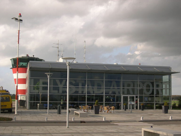 Lelystad Airport: the ghost airport that has cost €214 million (so far!)