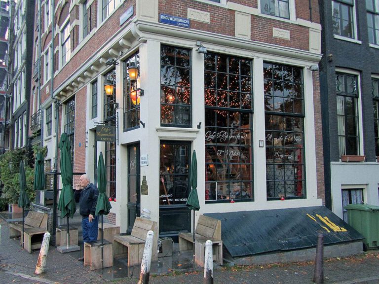 Brown cafés in the Netherlands: all you need to know