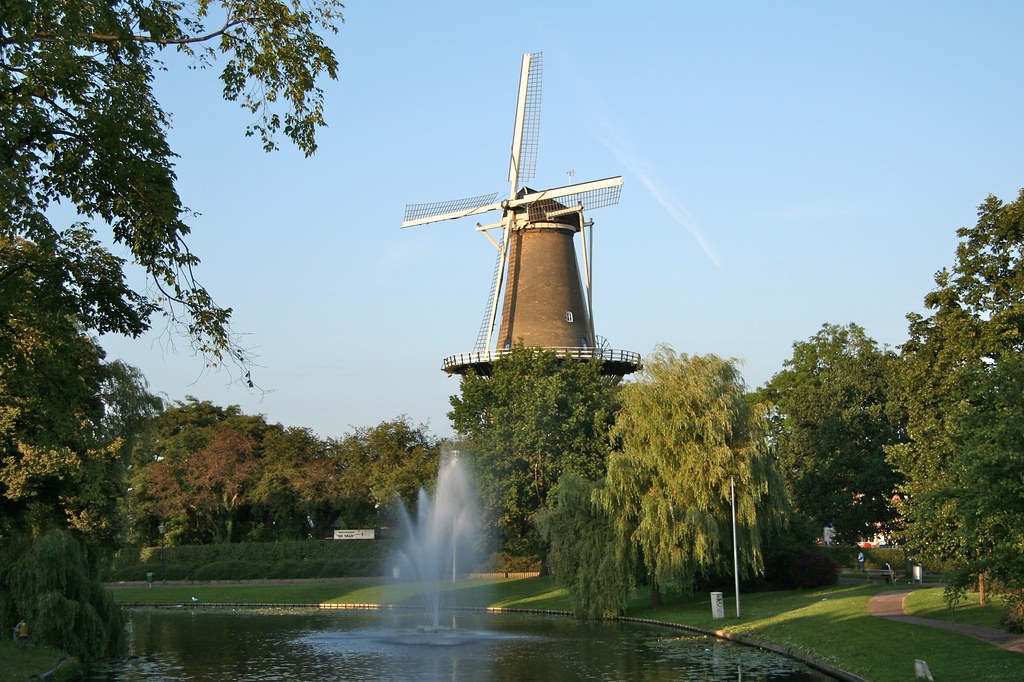 photo-of-Museum-de-Valk-windmill-museum-in-Leiden