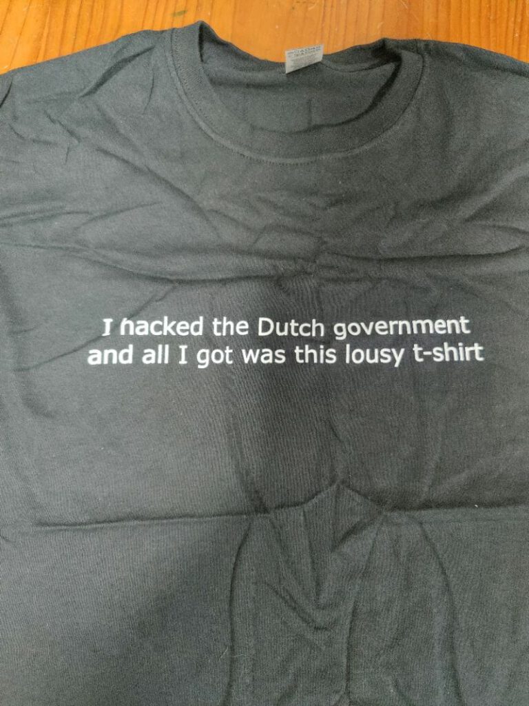 Photo-of-T-shirt-received-by-man-who-pointed-out-vulnerability-in-Dutch-security