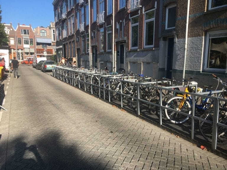 No space for your bike? The innovative fietsvlonders in Rotterdam is solving this