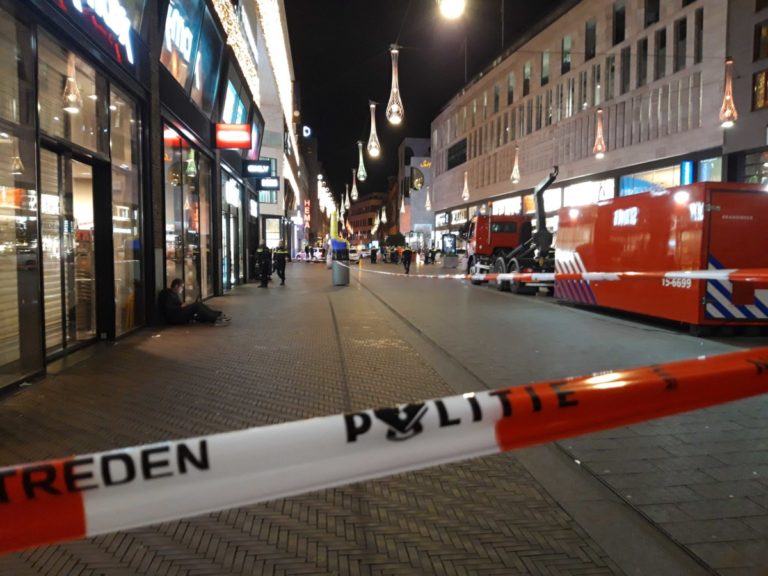 BREAKING: Three injured after stabbing in The Hague, offender on the run