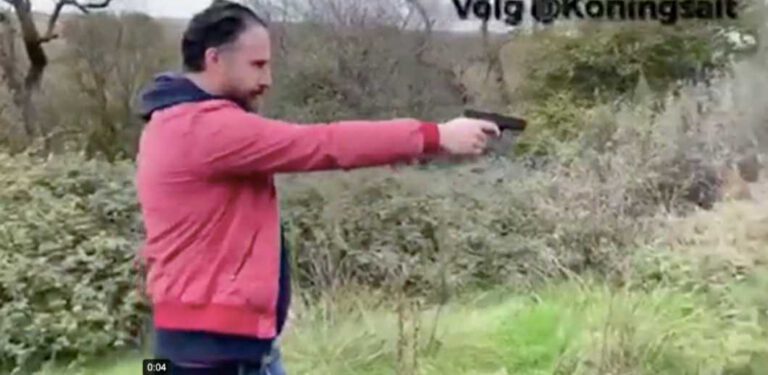 Man claims “freedom of expression” as he shoots gun at photo of Geert Wilders
