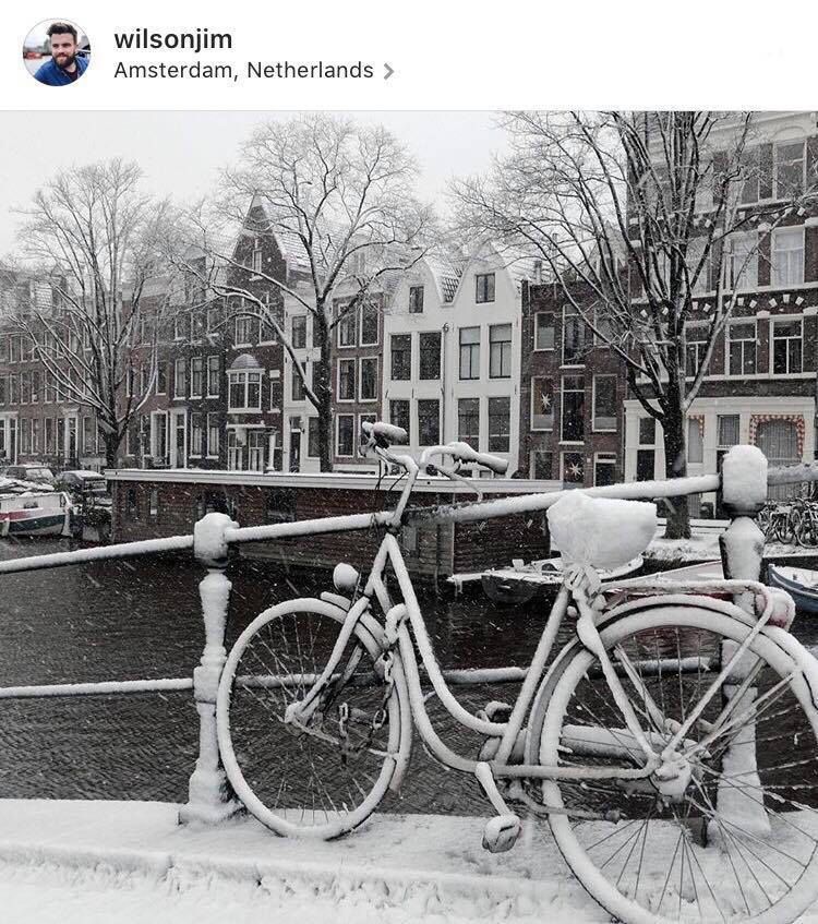 instagram-post-of-a-bike-in-snowy-Amsterdam