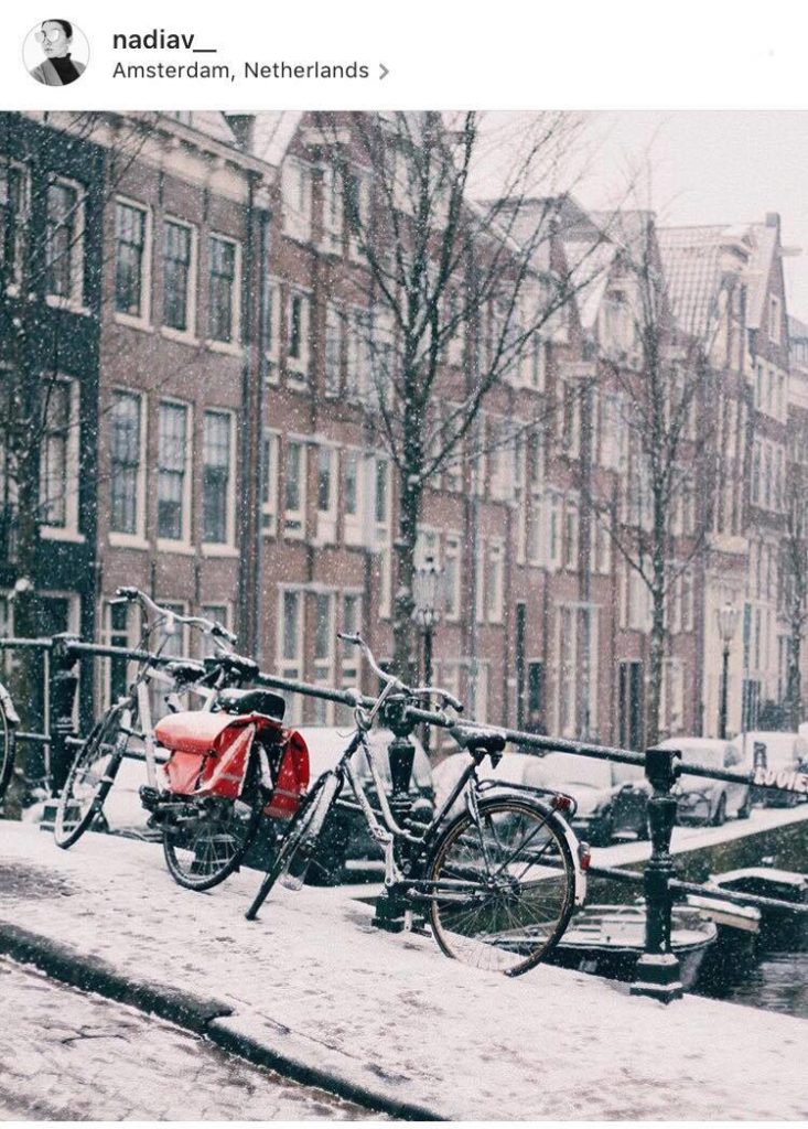 instagram-post-of-bikes-in-the-snow-in-Amsterdam