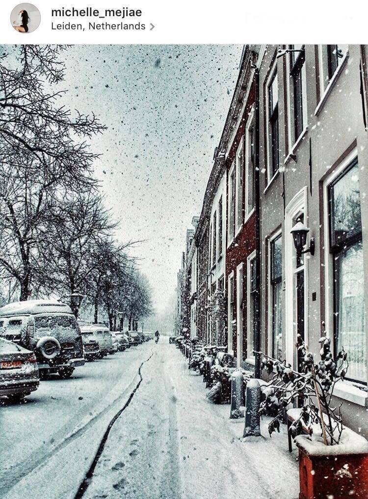 instagram-post-of-a-snowy-street-in-Leiden