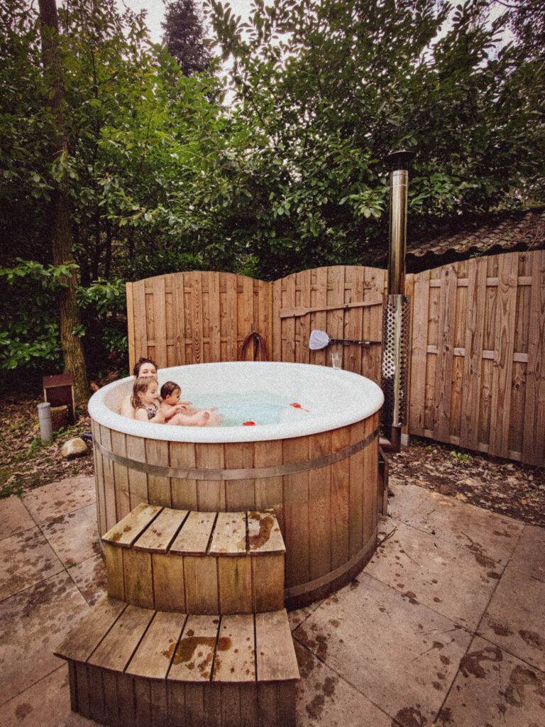 photo-of-a-family-in-a-jacuzzi