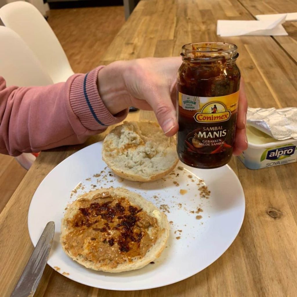 pindakaas-sambal
