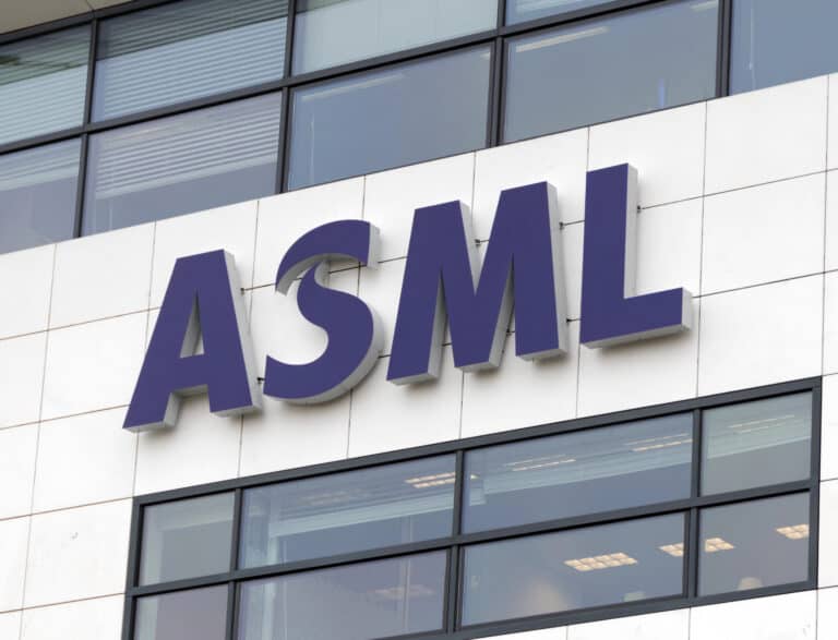 ASML to fire 1,700 people, despite record year 