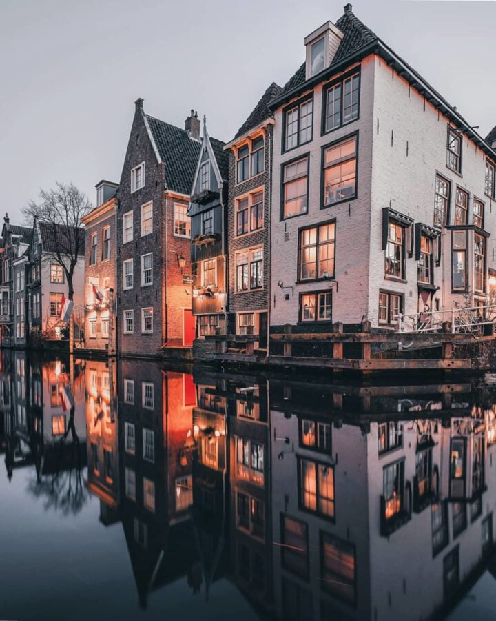 old-crooked-houses-by-canal-netherlands