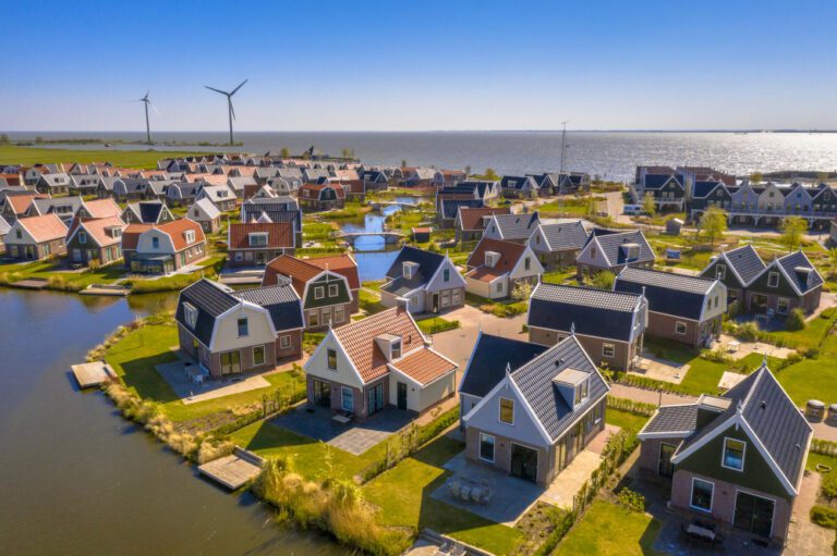 Am I eligible to get a mortgage in the Netherlands?