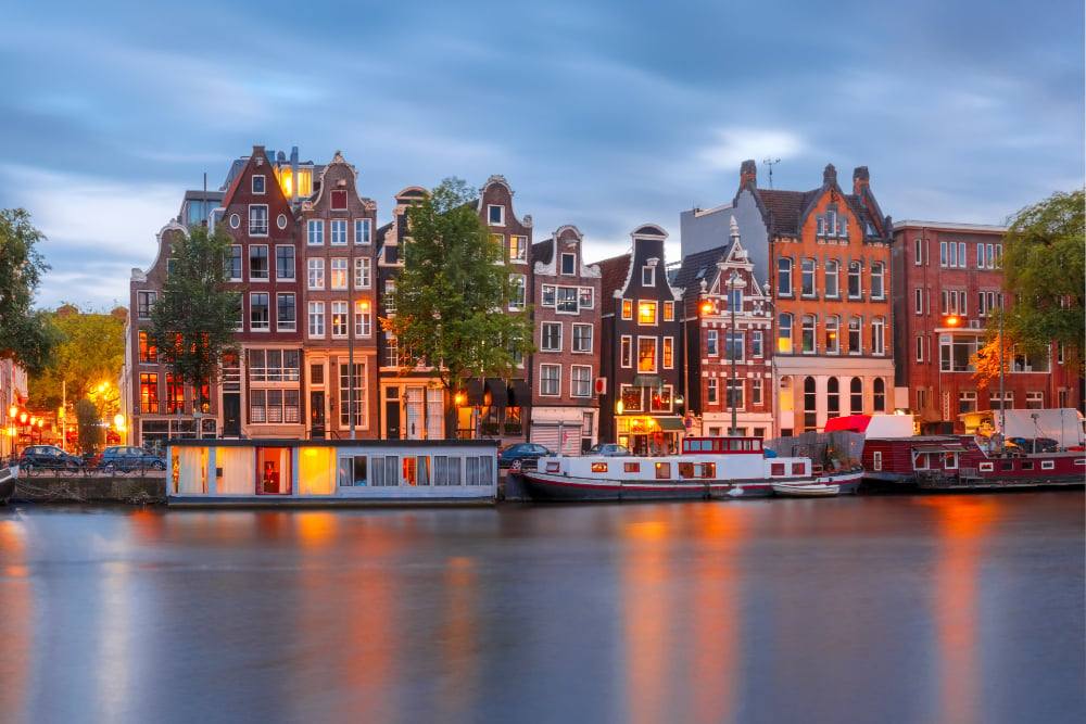 photo-of-Amsterdam-canal-houses