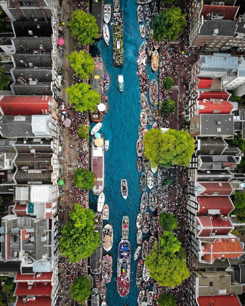 Drone-photography-of-Amsterdam-canals-during-pride