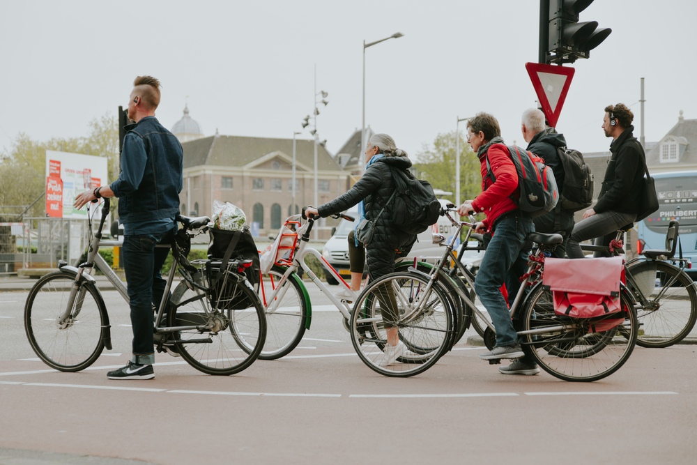 People-biking-with-winter-jackets-in-Amsterdam