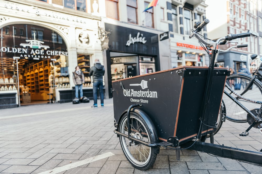 Bakfiets-cheese-delivery-in-the-Netherlands