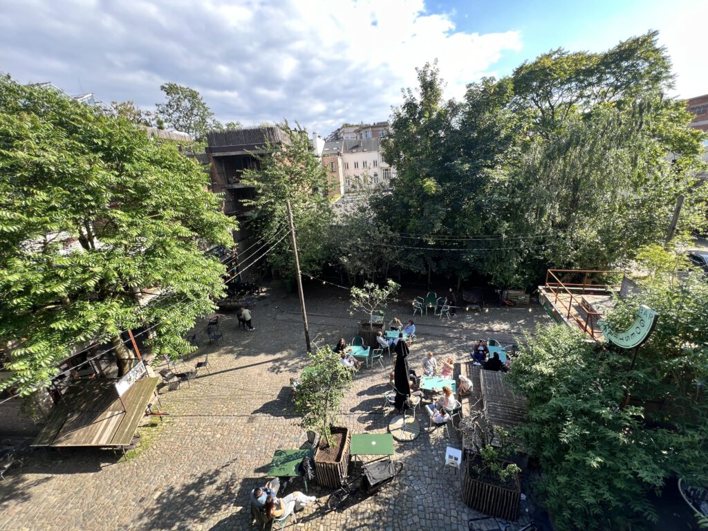 photo-of-bar-in-Antwerp-from-rooftop