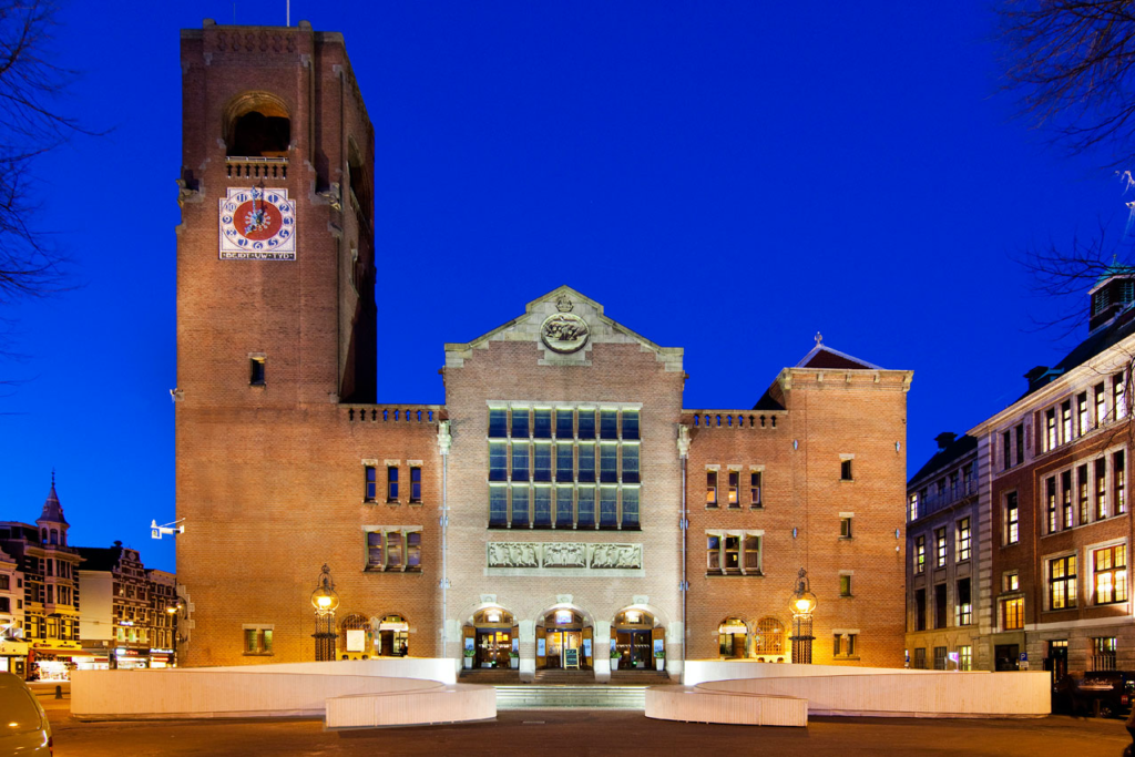 photo of the sherlocked building at beursplein