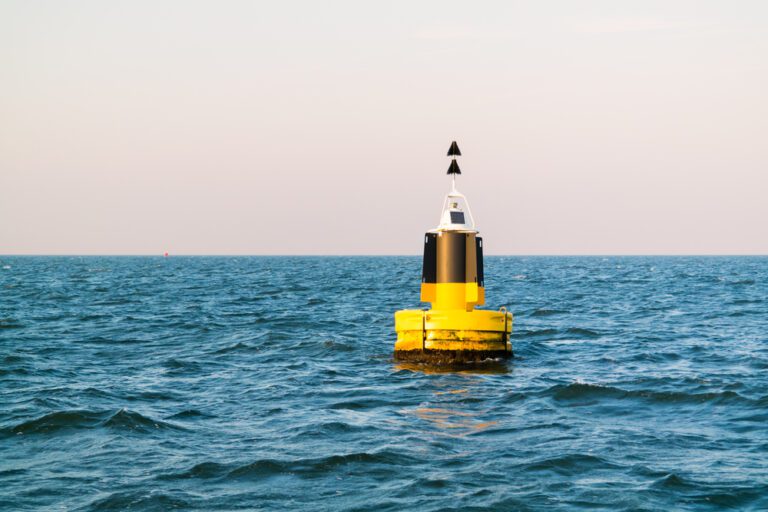 Almost 4000 brand-new cars are about to sink off the Dutch coast