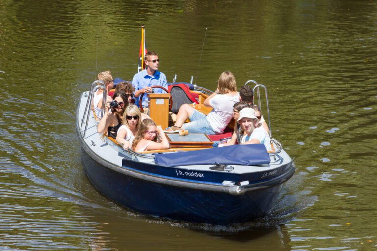 Renting a boat in the Netherlands: all you need to know