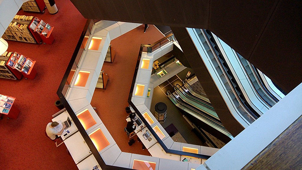 Interior-view-of-the-central-rotterdam-library