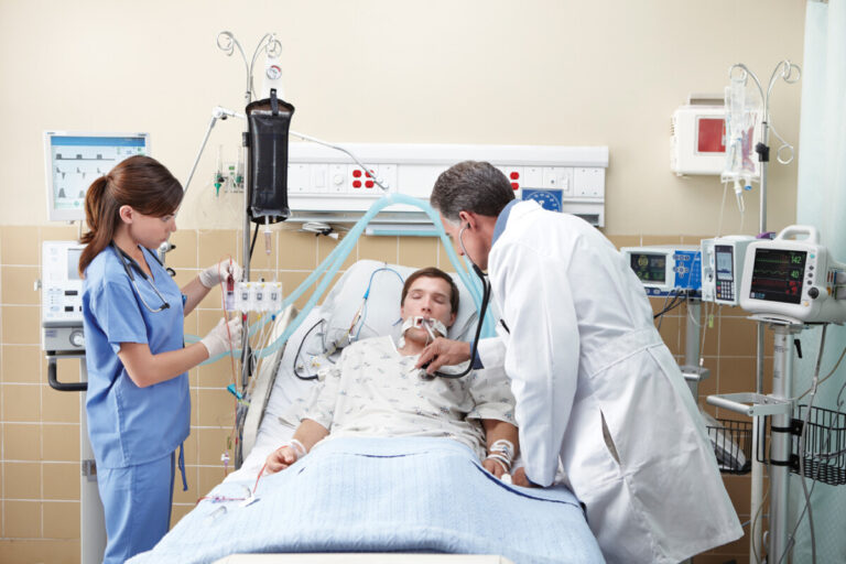 The Netherlands can only support 2400 ICU beds due to lack of ICU nurses
