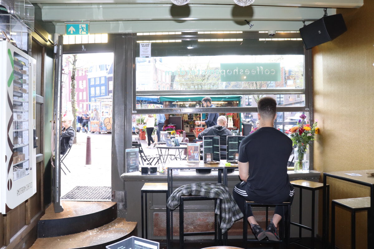 Smoking or edibles what’s the best way to get high in Amsterdam