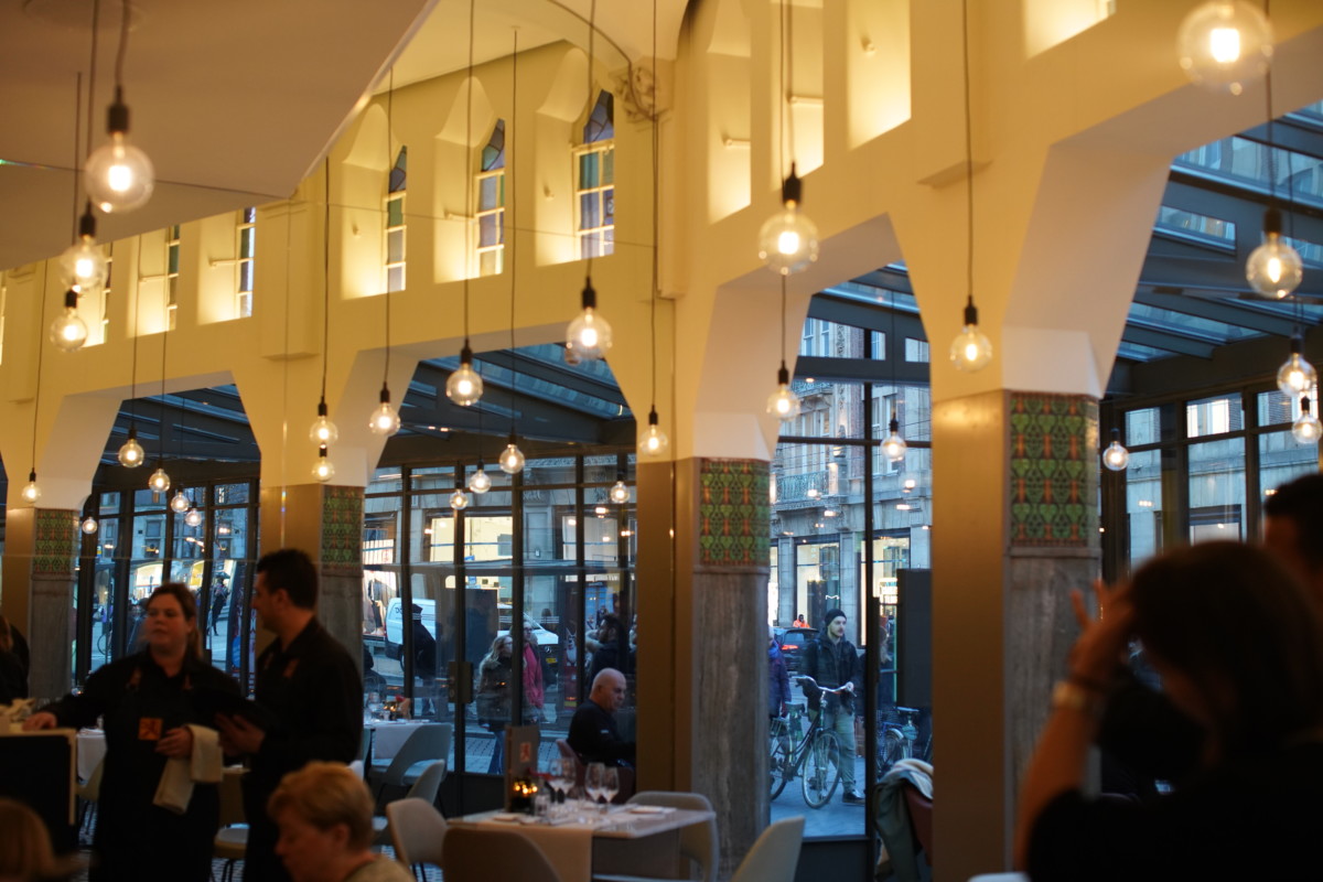 Interior-of-rode-leeuw-hotel-and-brasserie-in-amsterdam-the-netherlands