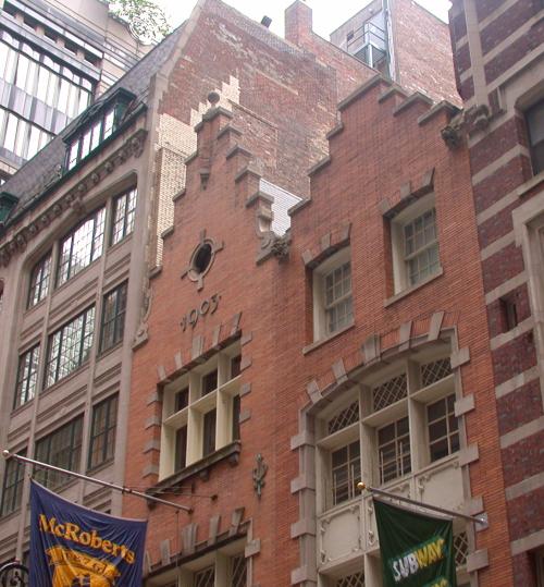 Exterior-of-Dutch-architecture-in-New-York
