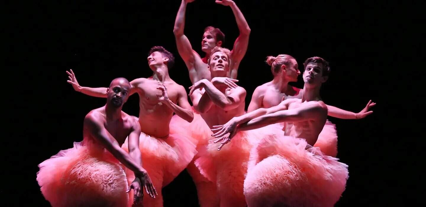 photo-of-chicos-mambo-dancers-performing-at-DeLaMar-theatre