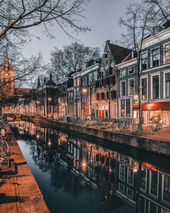 dutch-canal-delft-evening-light