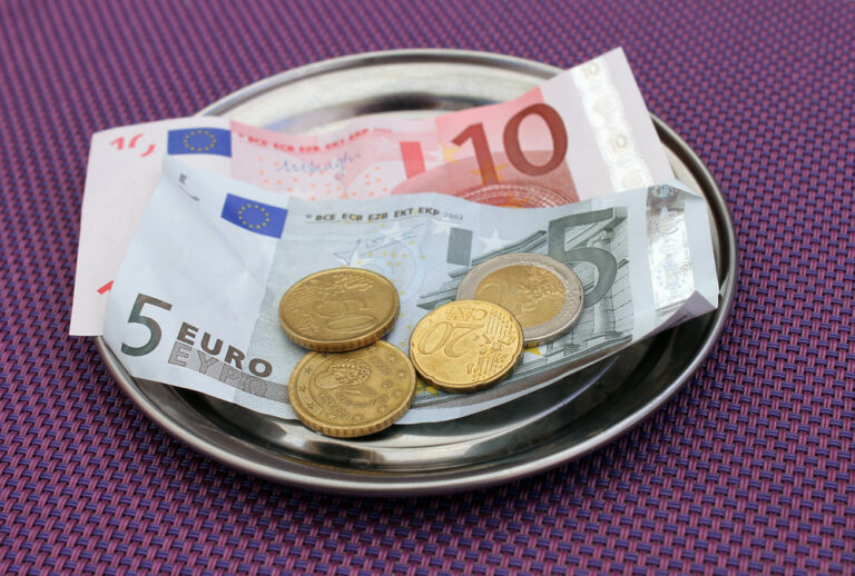 Dutch Quirk #28: Not tip (and not need to)