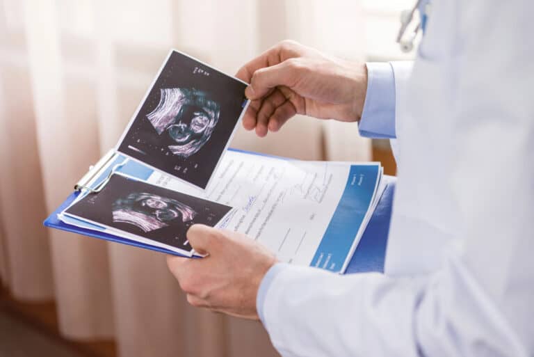 Woman says Arnhem abortion clinic “should have stopped me,” now she’s taking them to court
