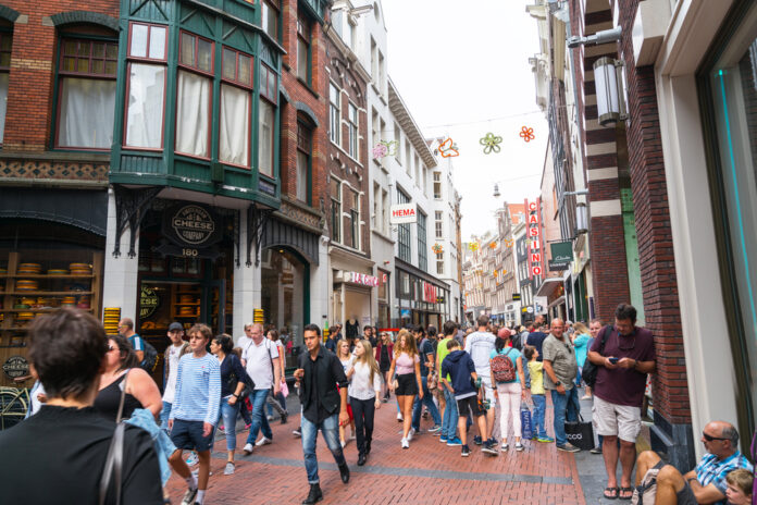 photo-of-a-crowded-street-in-amsterdam