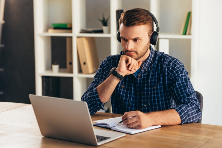 photo-of-a-male-student-attending-the-qs-virtual-masters-event