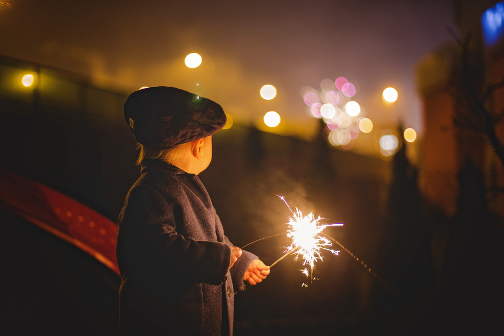dutch-child-with-sparkler-on-new-years-eve