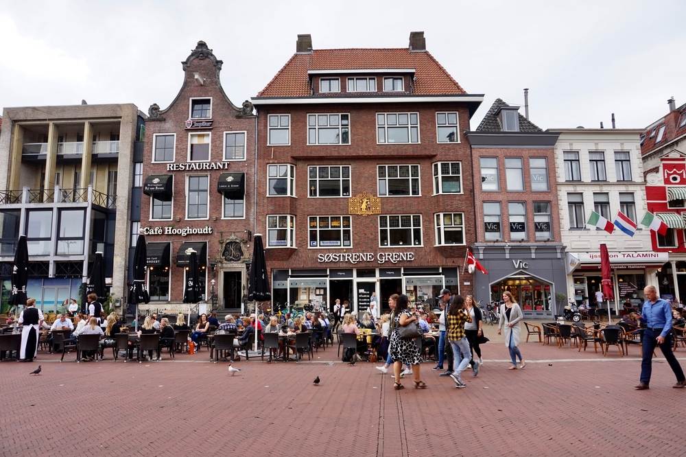 photo-of-a-square-in-groningen