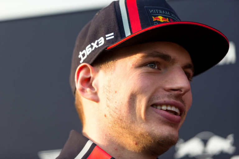 Hoera! F1 Champion Max Verstappen receives royal honour