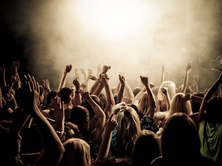 Dutch nightclubs open illegally without major interference