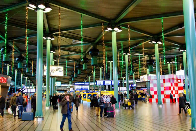 Missed your flight? Schiphol extends period for compensation claims