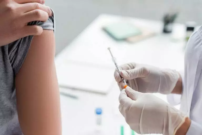 Walk-in coronavirus vaccinations are now available in the Netherlands