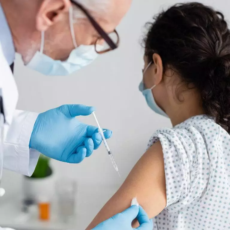 Born in 1990? You can make your vaccination appointment in the Netherlands