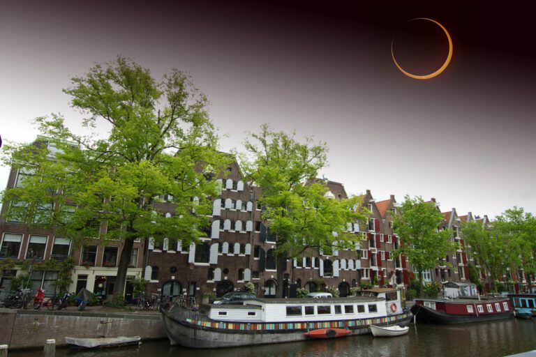 Look up! Partial solar eclipse over the Netherlands today