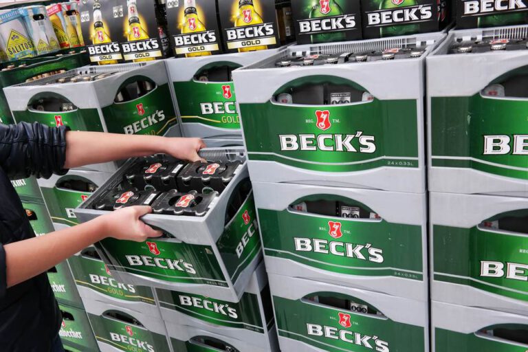 Group of Dutchies head to the supermarket with tractor to stock up on €6000 worth of beer