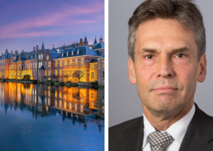 photo-of-Dutch-prime-minister-candidate-Dick-Schoof-and-binnenhof