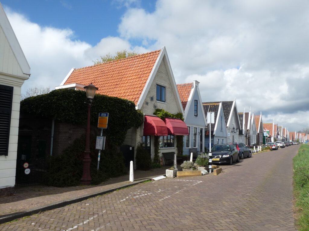 photo-of-houses-in-Dutch-village-Durgerdam-in-Amsterdam-Noord