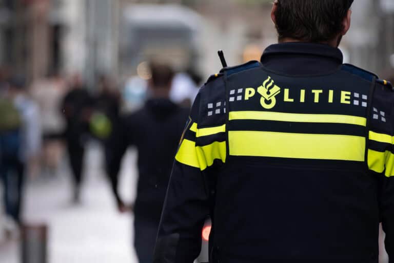 Utrecht police officer suspected of raping teenage girl in backseat of car