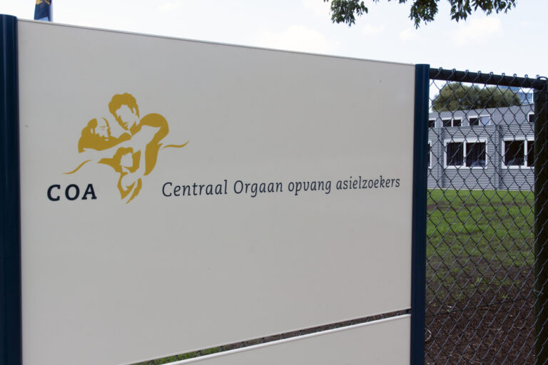 Dutch asylum seekers’ shelter to close its gates tomorrow over fears of violence