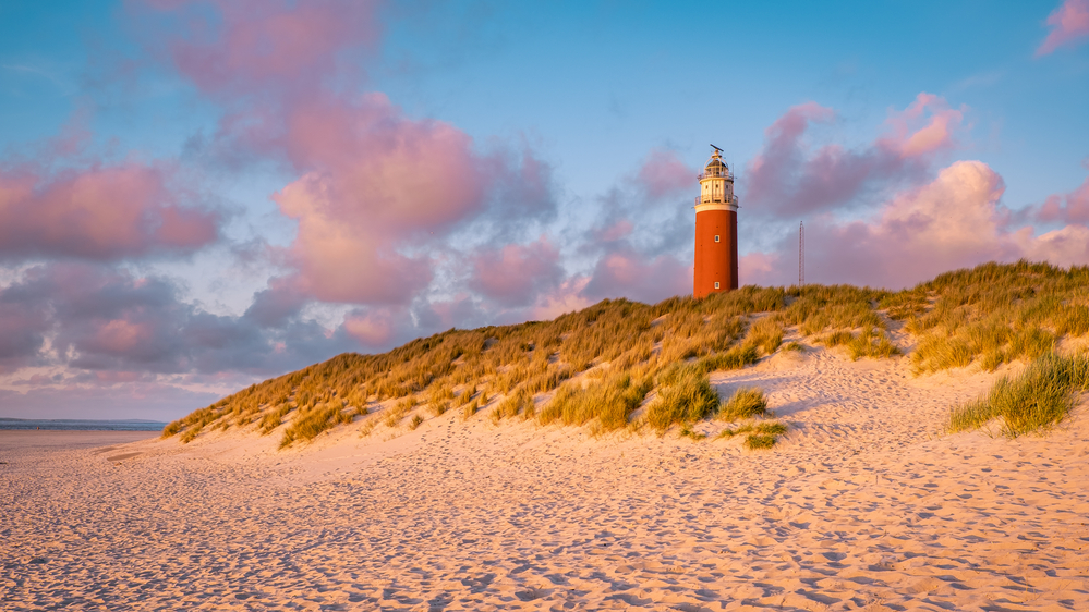 Eierland-lighthouse-in-texel