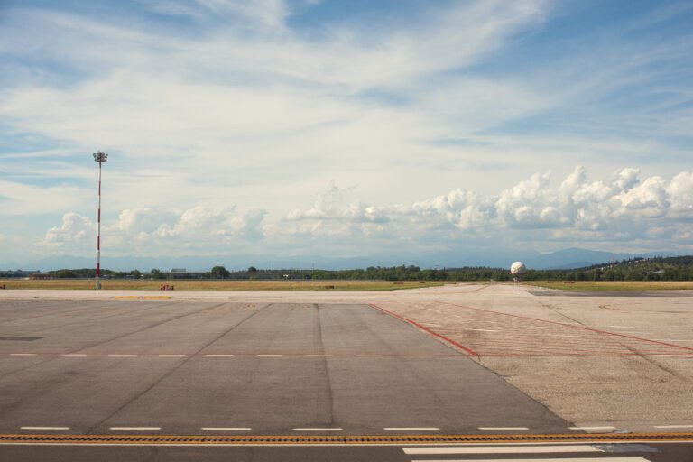 This Dutch airport will be closed until the end of June (hint: it’s not Schiphol this time!)