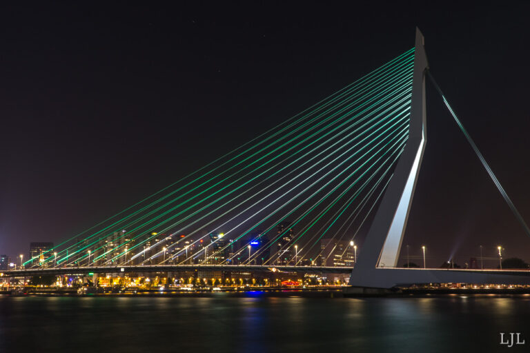 Security gap allows anyone to control lighting on Rotterdam’s Erasmus Bridge